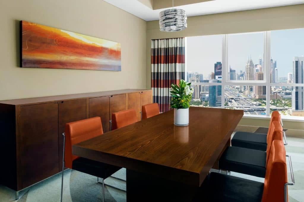 rooms-3-broom-suite