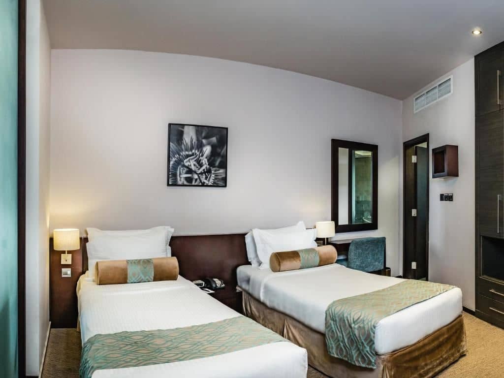 rooms-two-bedroom-marina-view