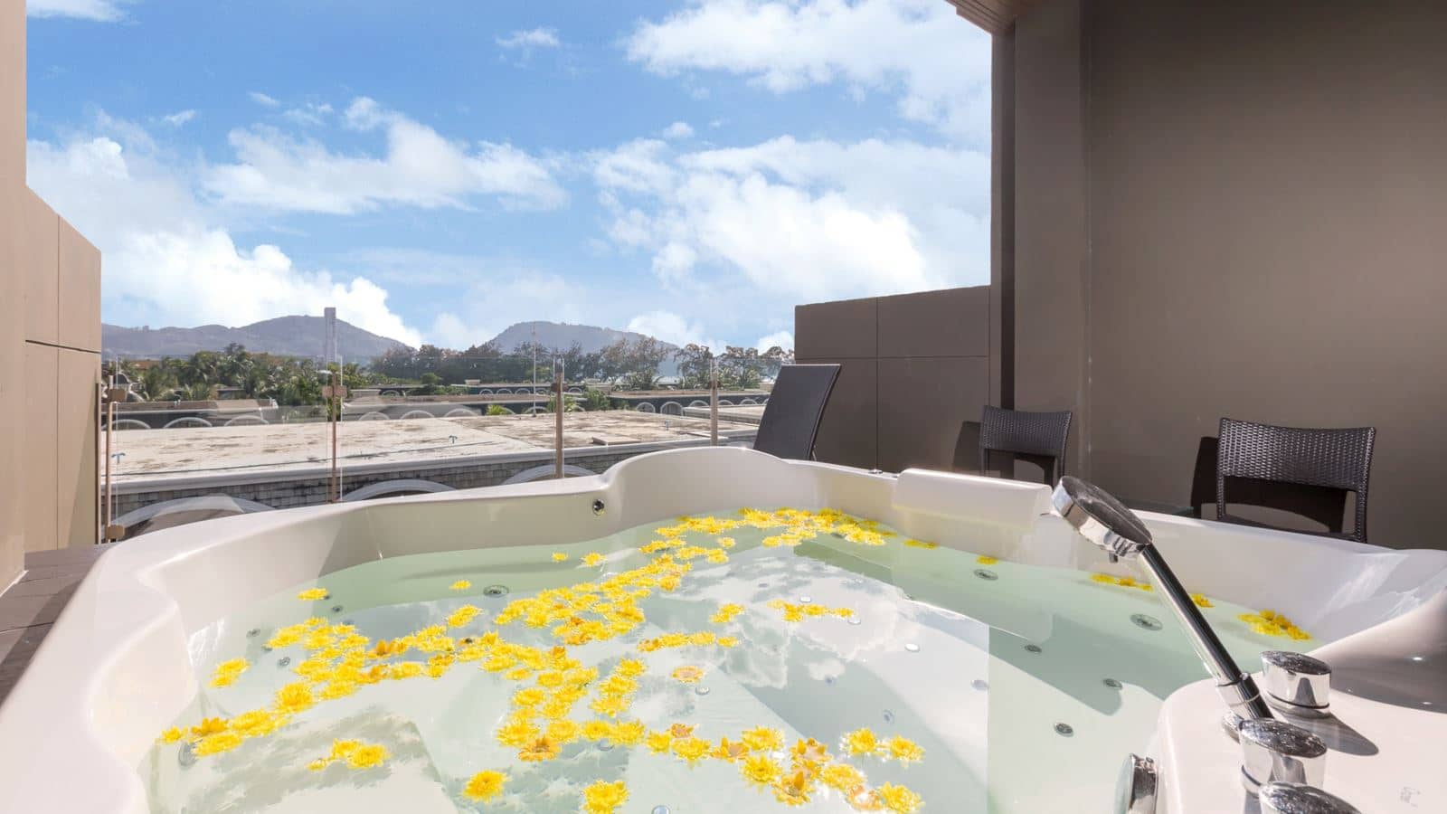 rooms-1-broom-family-suite