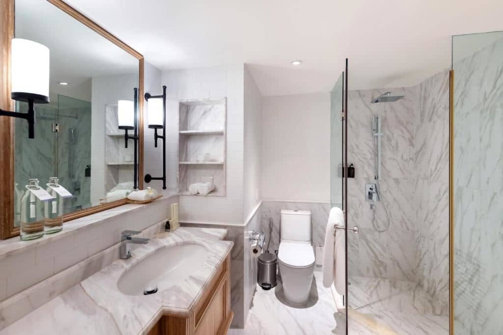rooms-deluxe-room