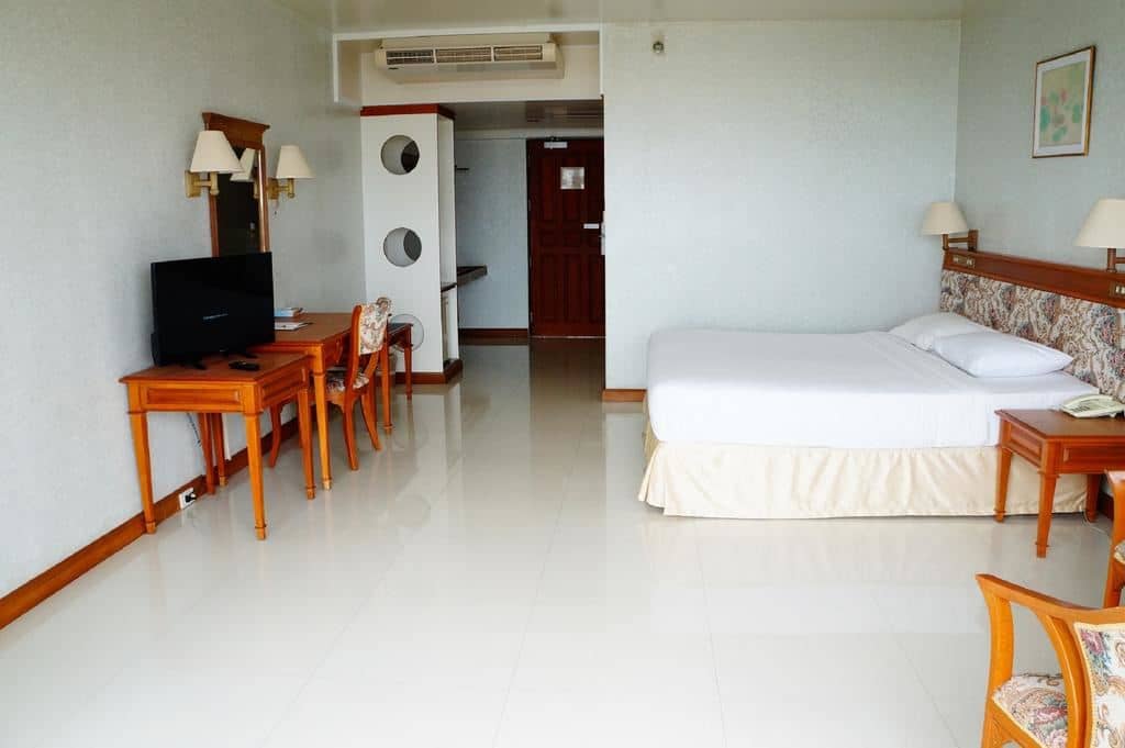 rooms-standard-room