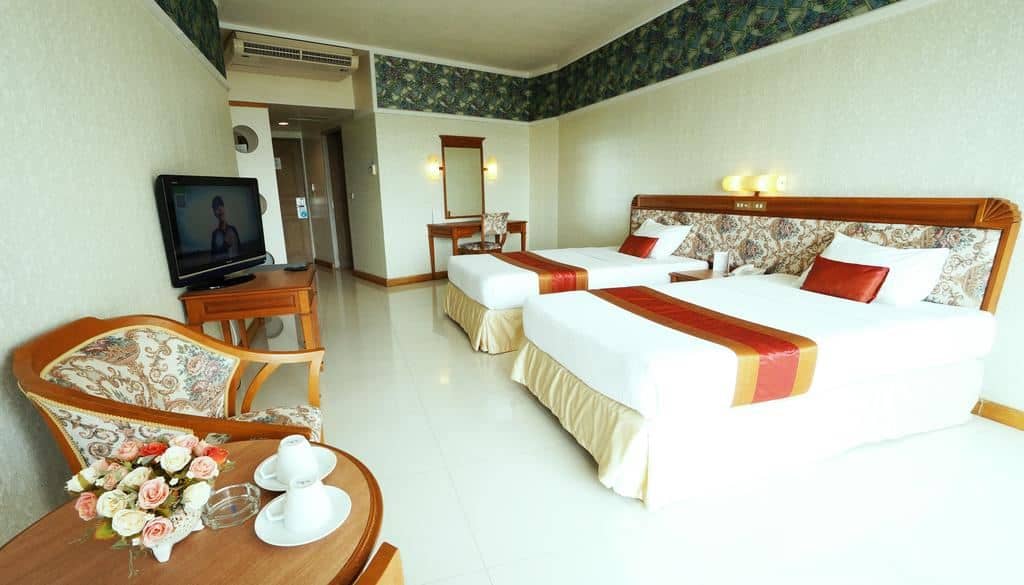 rooms-superior-room