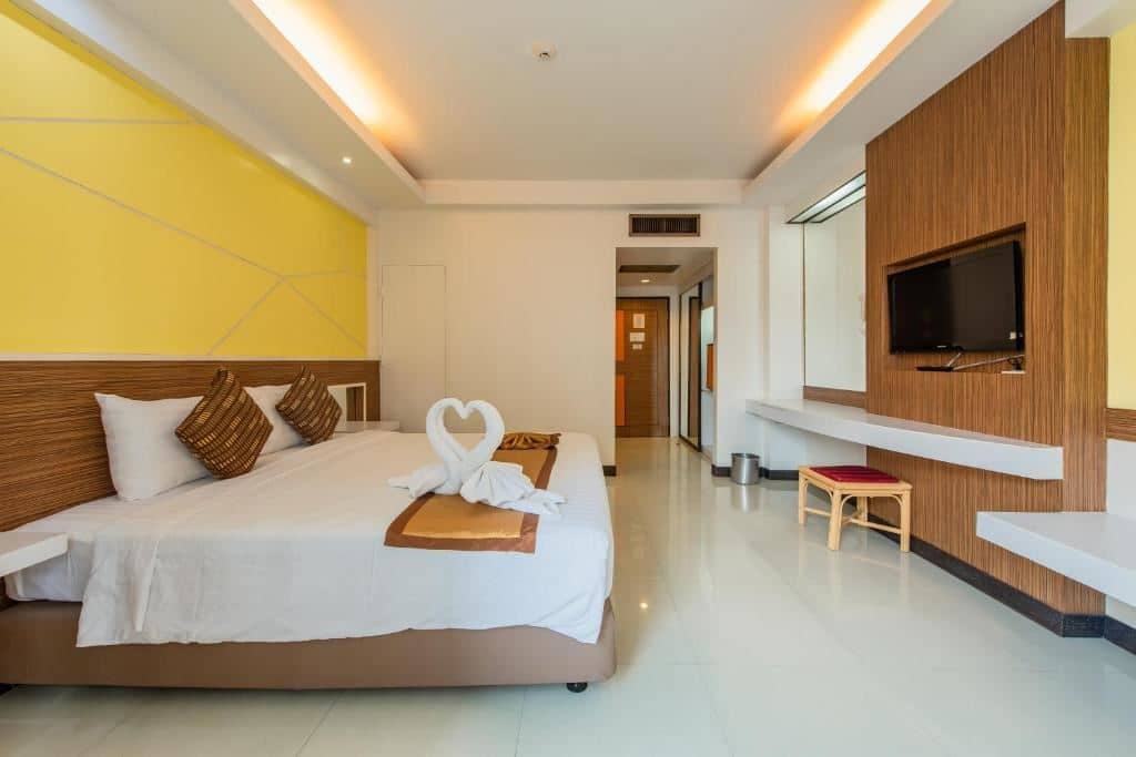 rooms-superior-room
