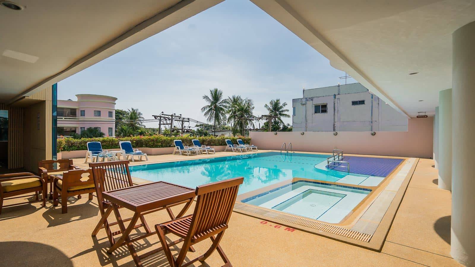 pools-outdoor-pool