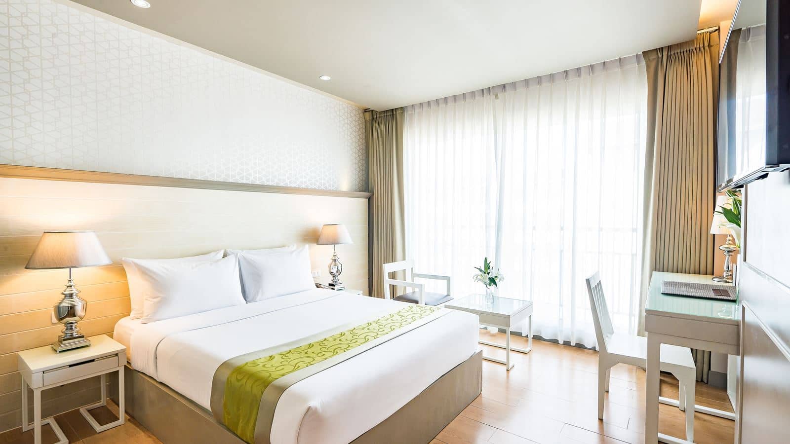 rooms-superior-room