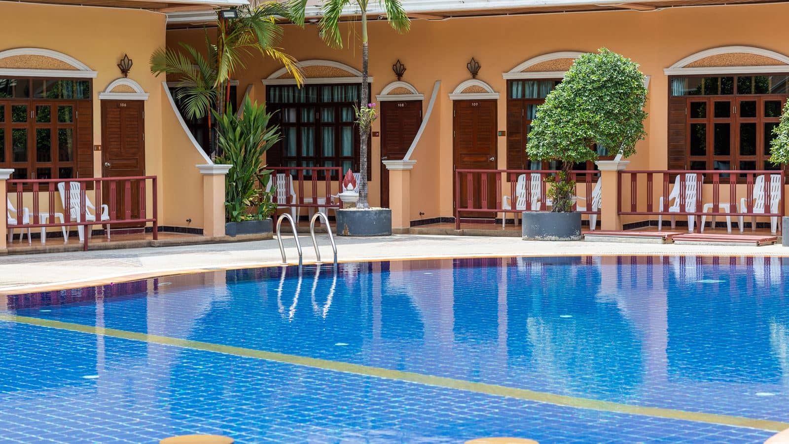 pools-outdoor-pool