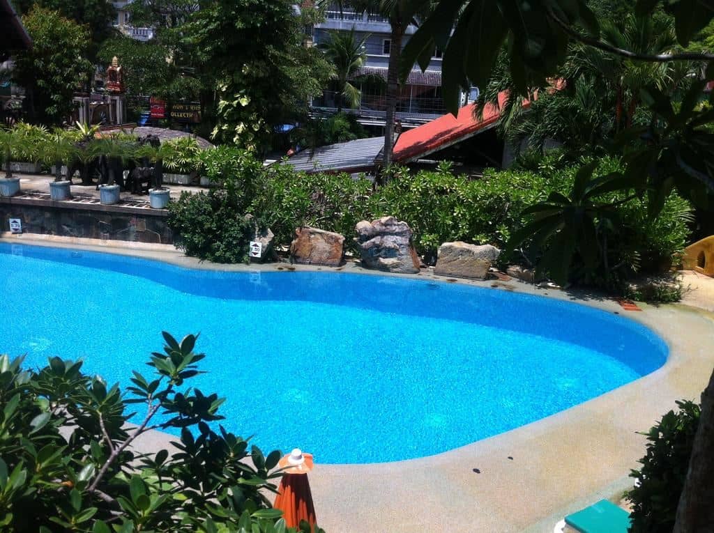 pools-outdoor-pool