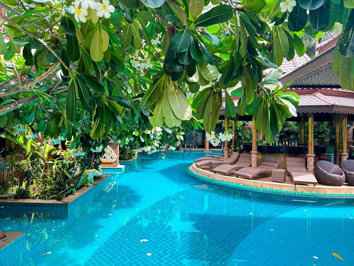 pools-outdoor-pool