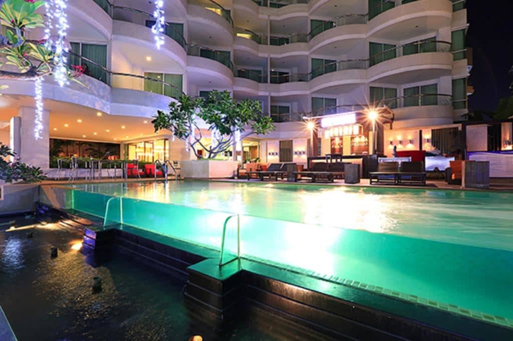 pools-outdoor-pool
