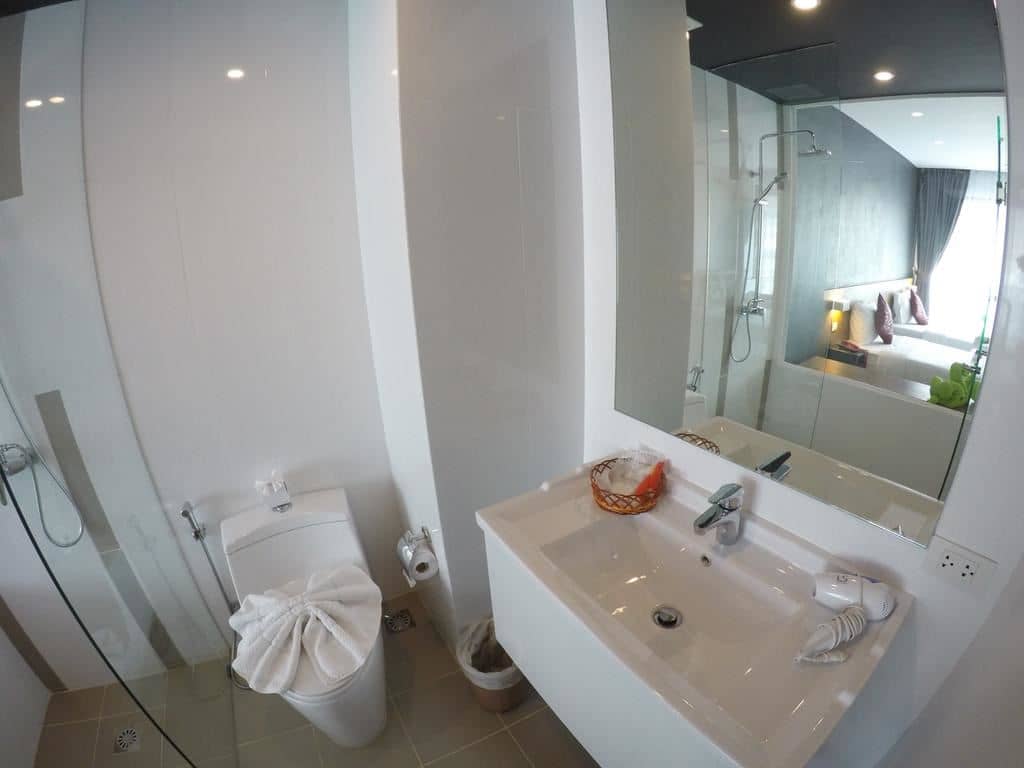 rooms-deluxe-room