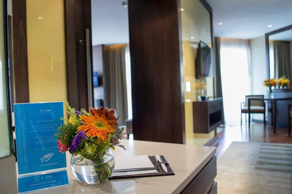 rooms-ocean-view-deluxe-room