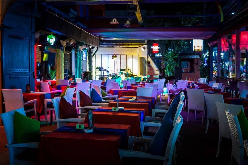 restaurants-moon-dance-restaurant