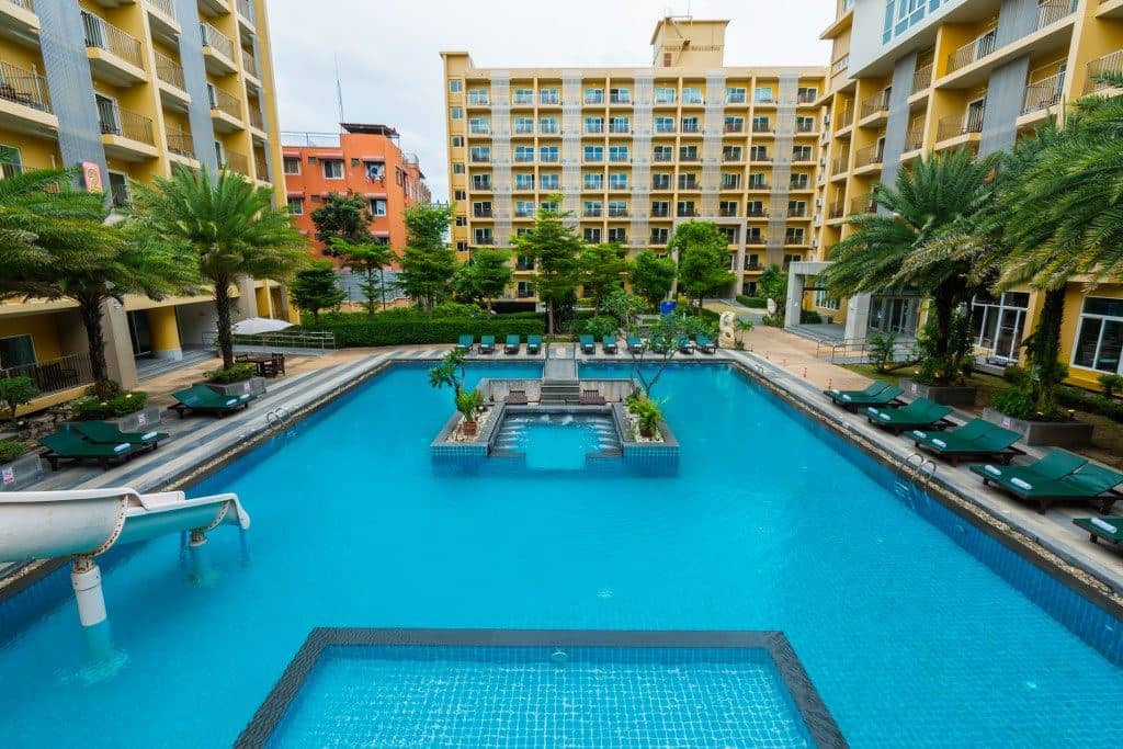 pools-outdoor-pool