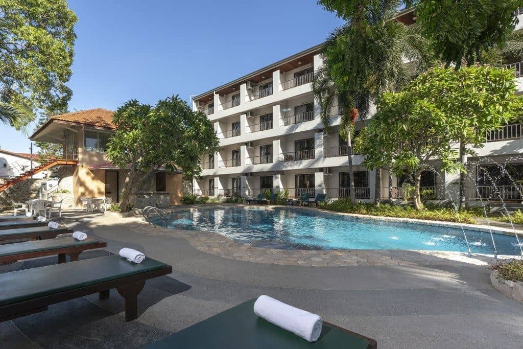 pools-outdoor-pool