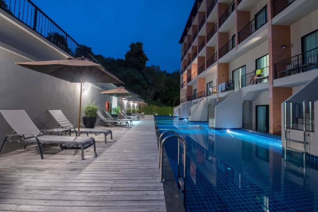 pools-outdoor-pool