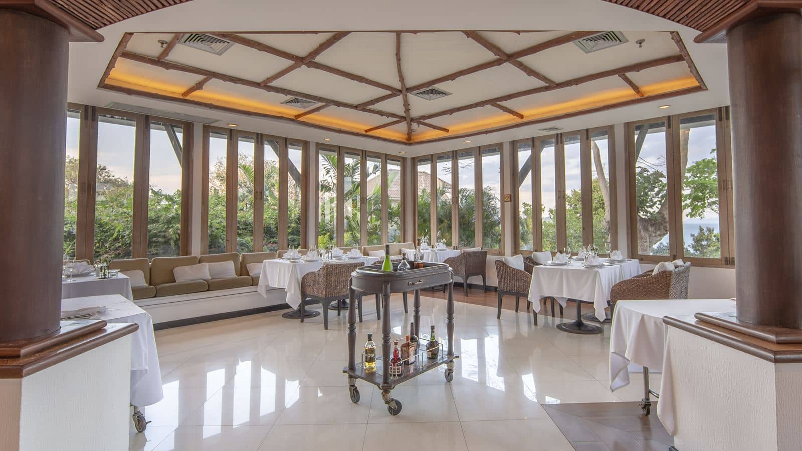 restaurants-top-of-the-reef