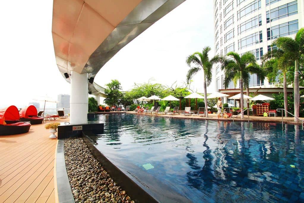 pools-outdoor-pool