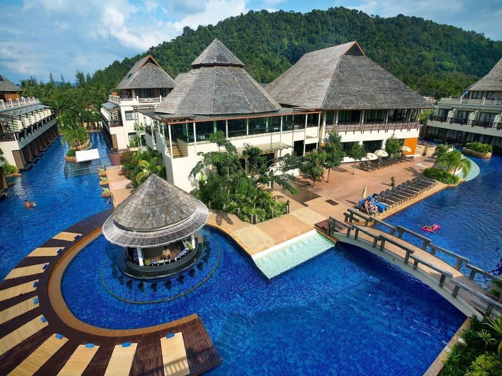 pools-outdoor-pool