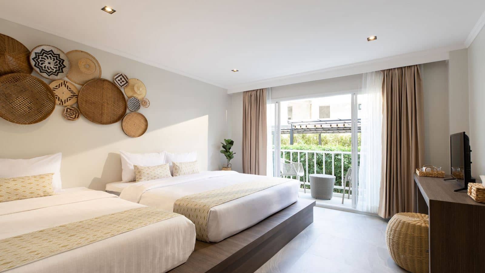 rooms-local-thai-doubletwin