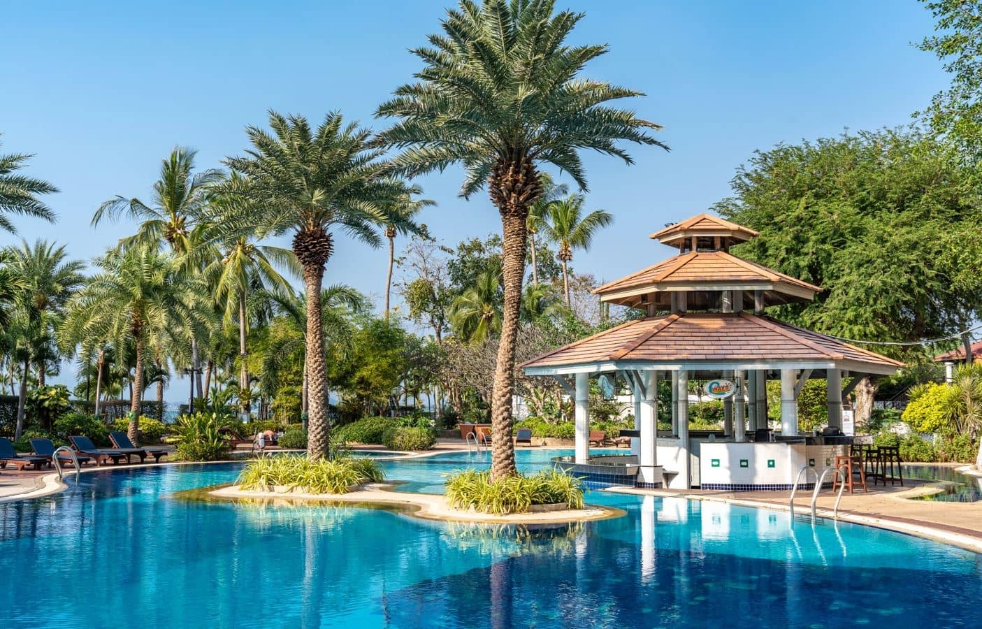 restaurants-wave-pool-bar
