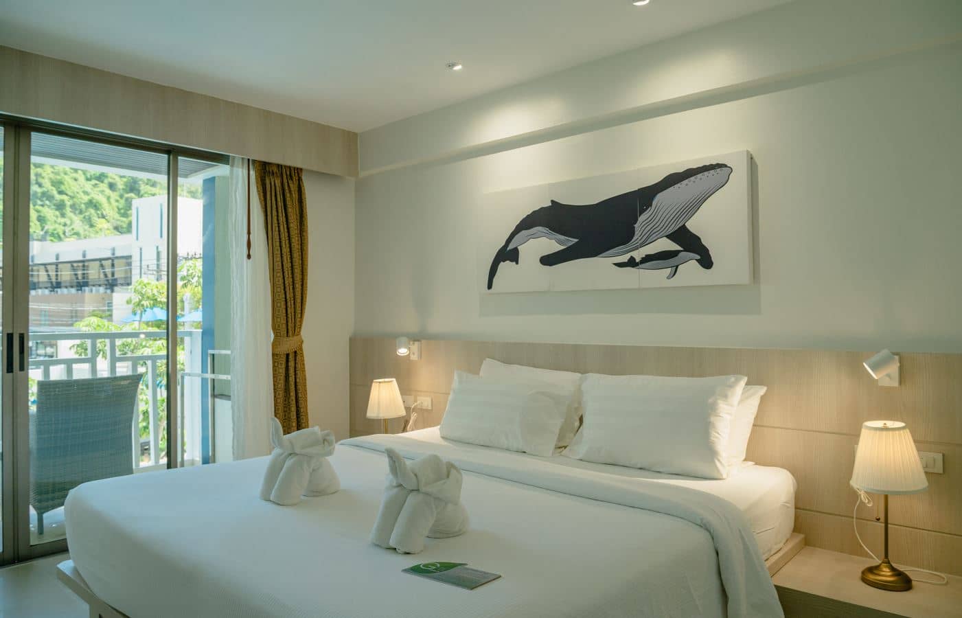 rooms-deluxe-room