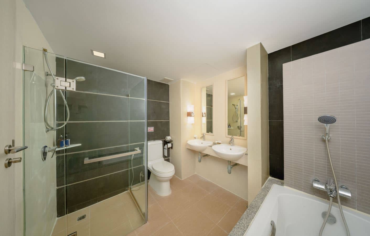 rooms-superior-room