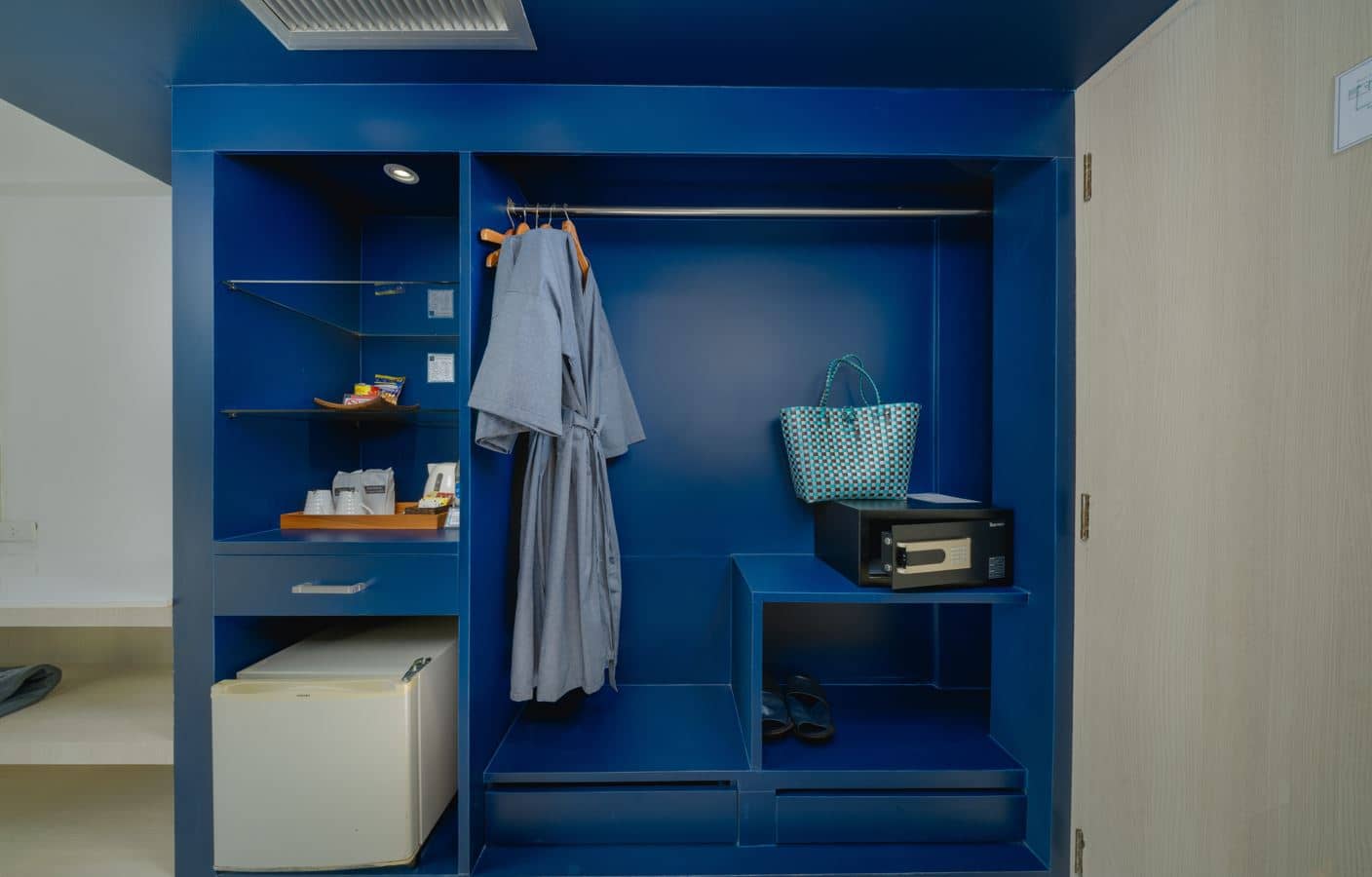 rooms-deluxe-pool-access