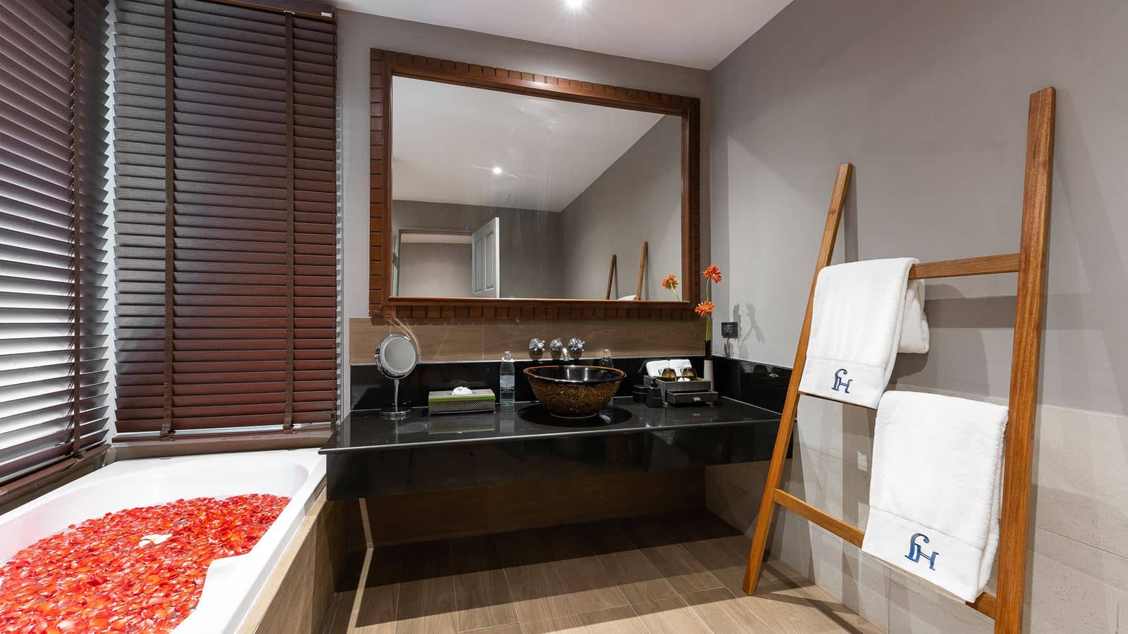 rooms-ocean-suite