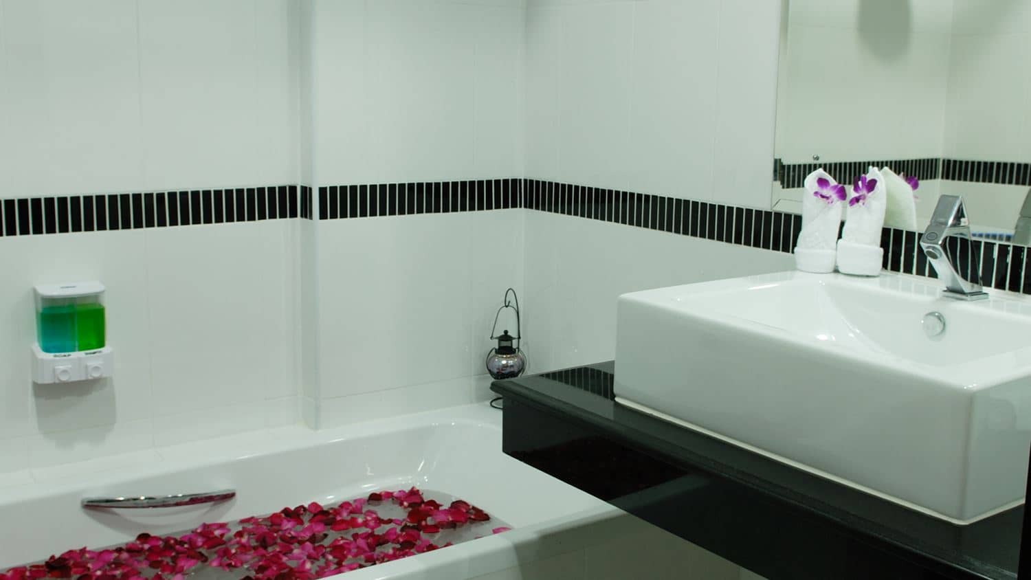 rooms-superior-room