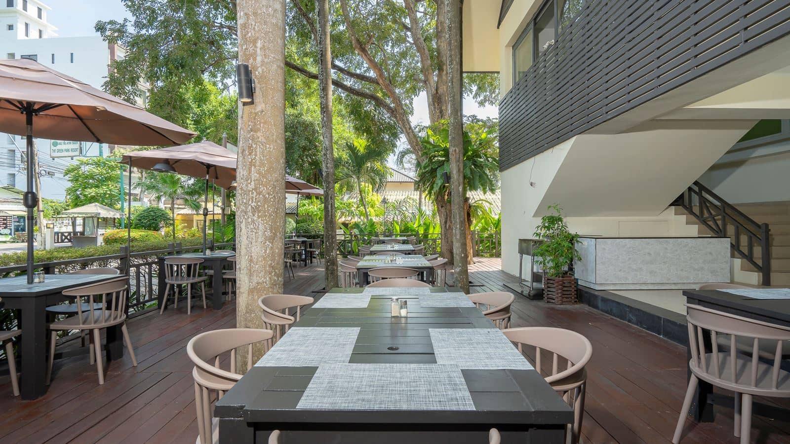 restaurants-park-restuarant