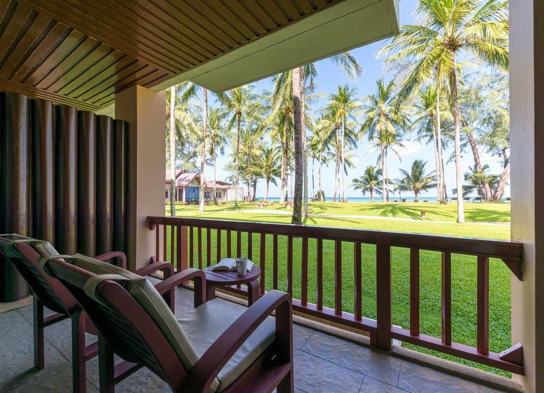 rooms-junior-suite-thani-wing