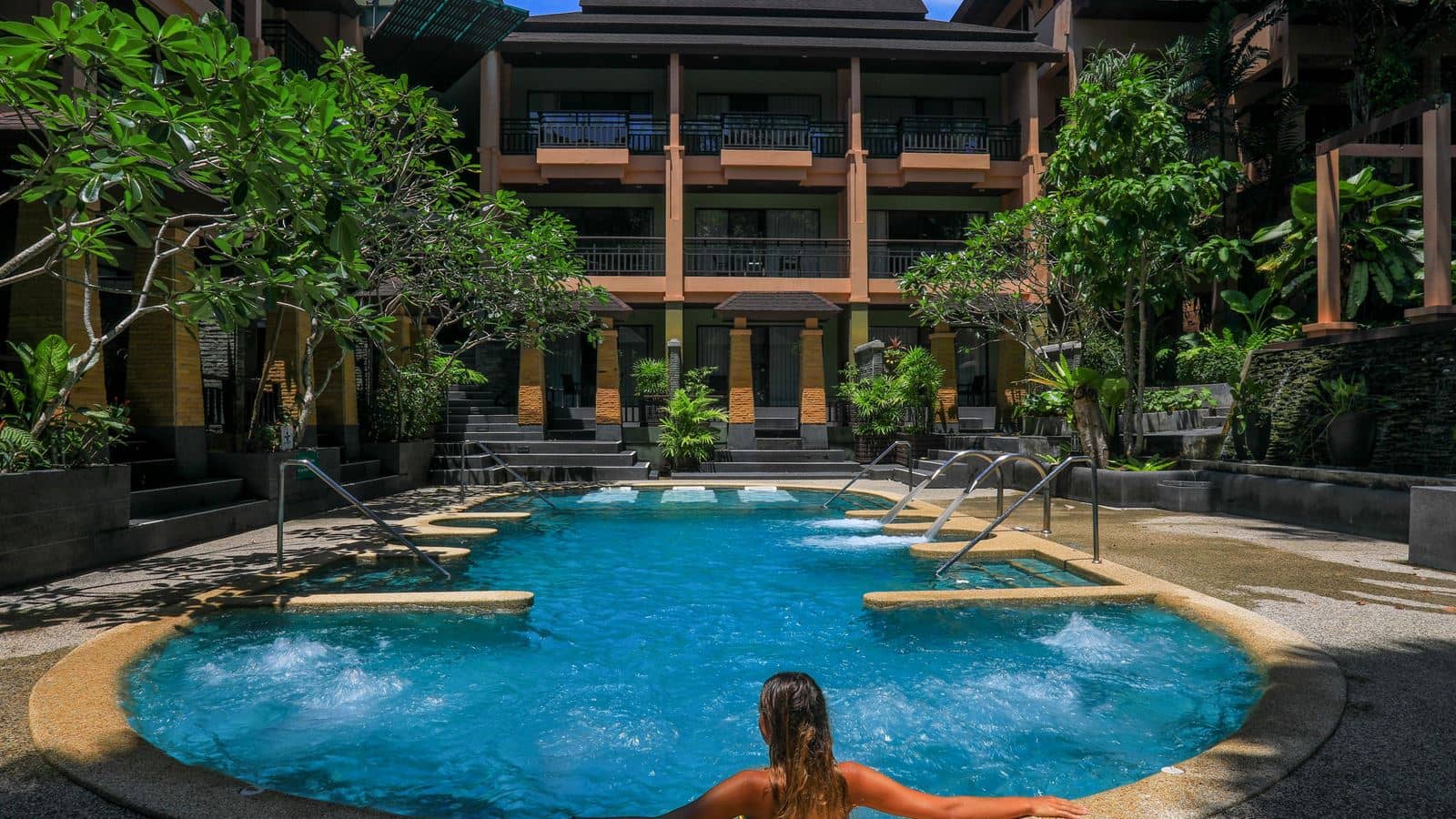 pools-outdoor-pool