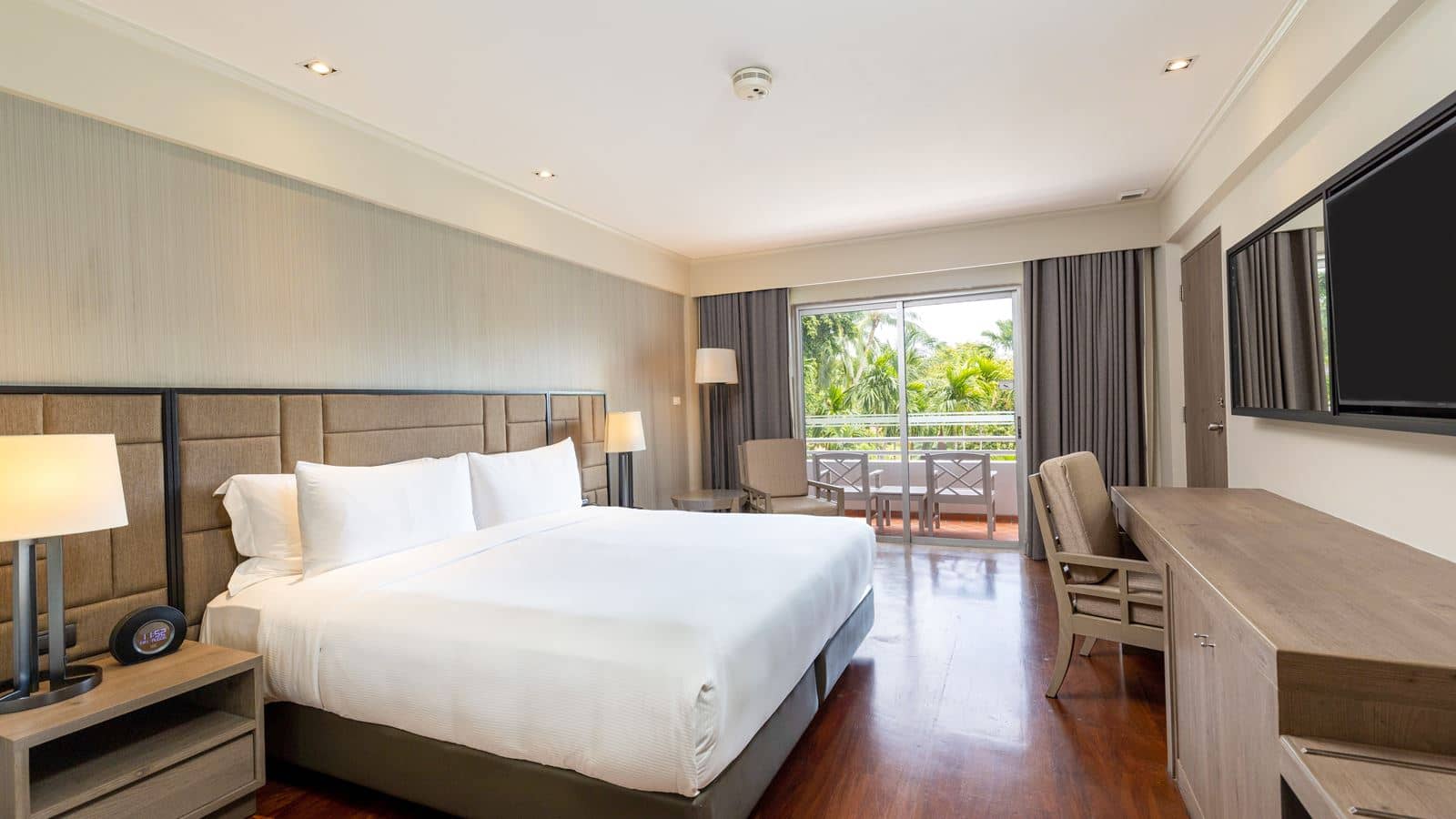 rooms-deluxe-garden-view-room