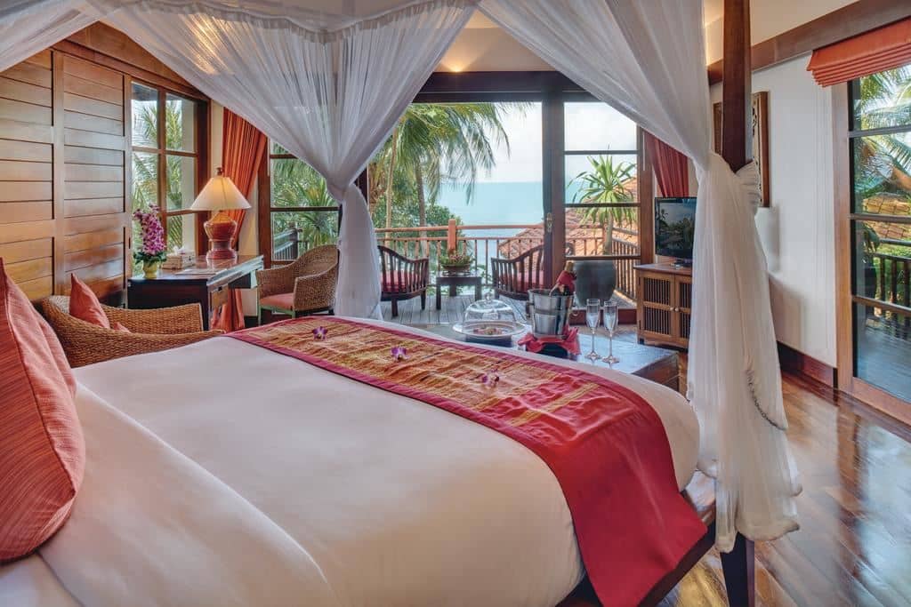 rooms-3-broom-oceanfront-pool-residence