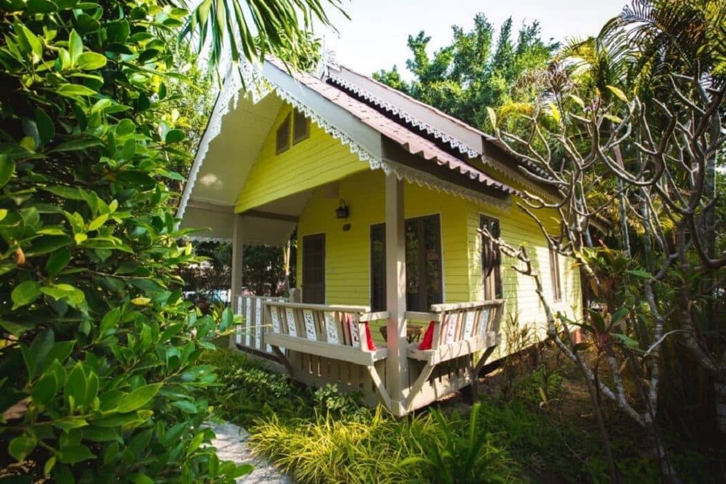 rooms-thai-house-teak-wood