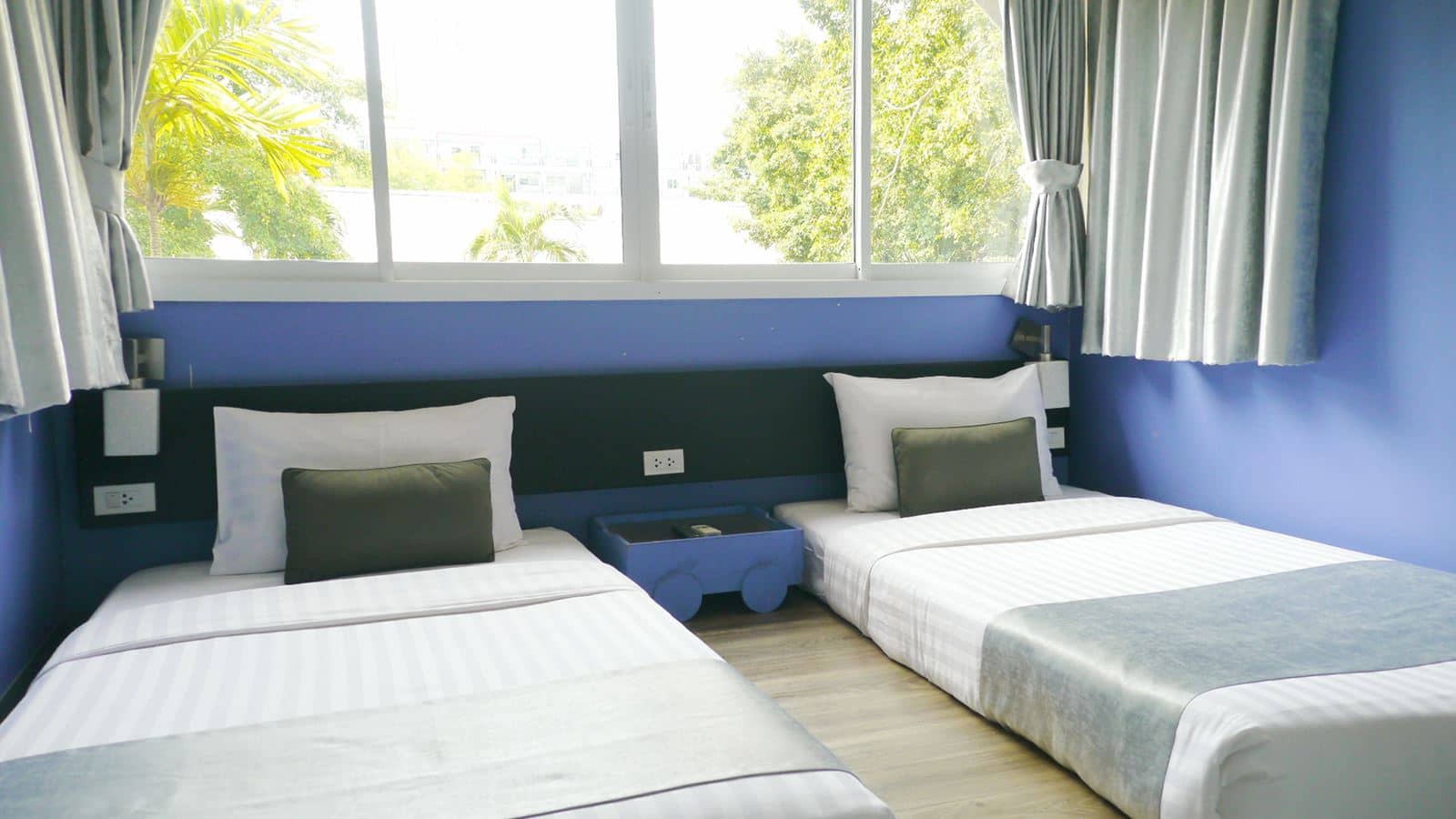 rooms-economy-room