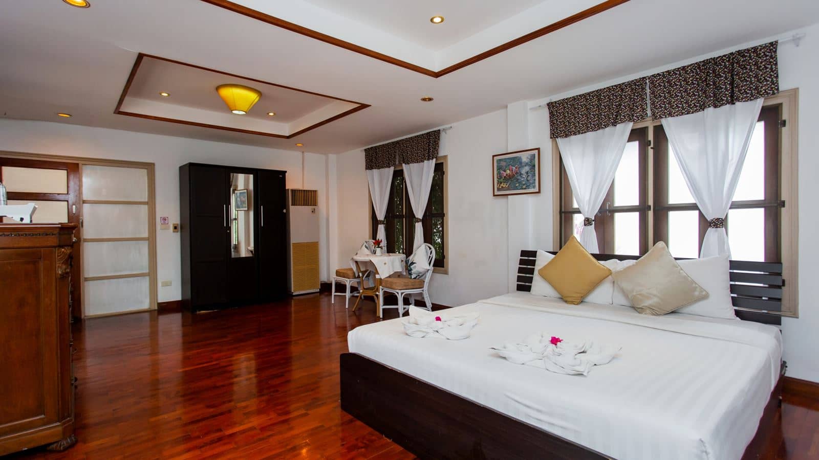 rooms-maloon-pool-villa--7-bedrooms-private-swimming-pool-and-western-style-kitchen