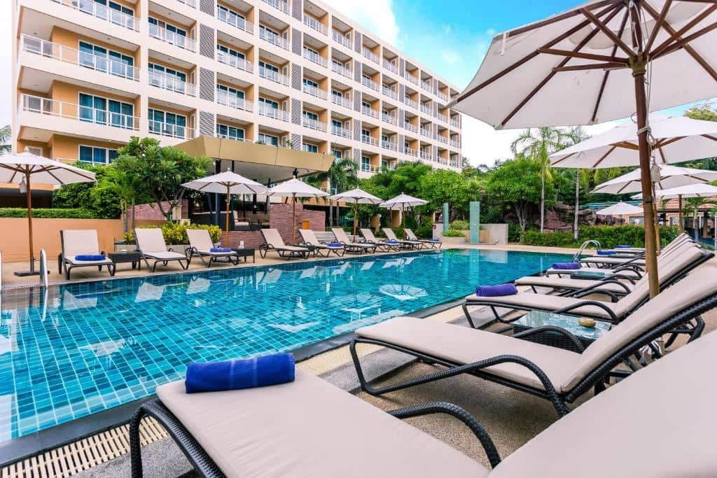pools-outdoor-pool