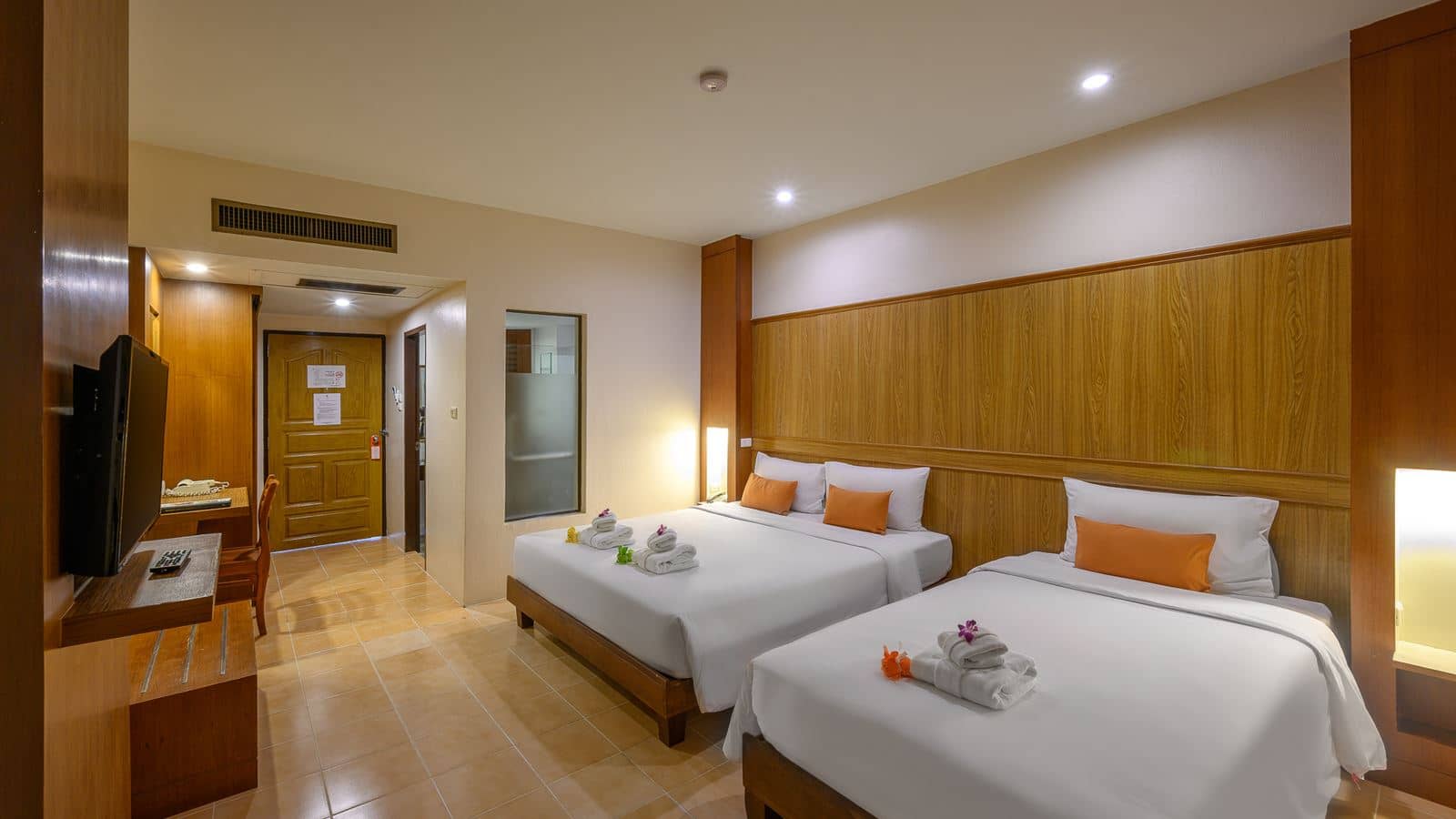 rooms-family-triple-plus-pool-view