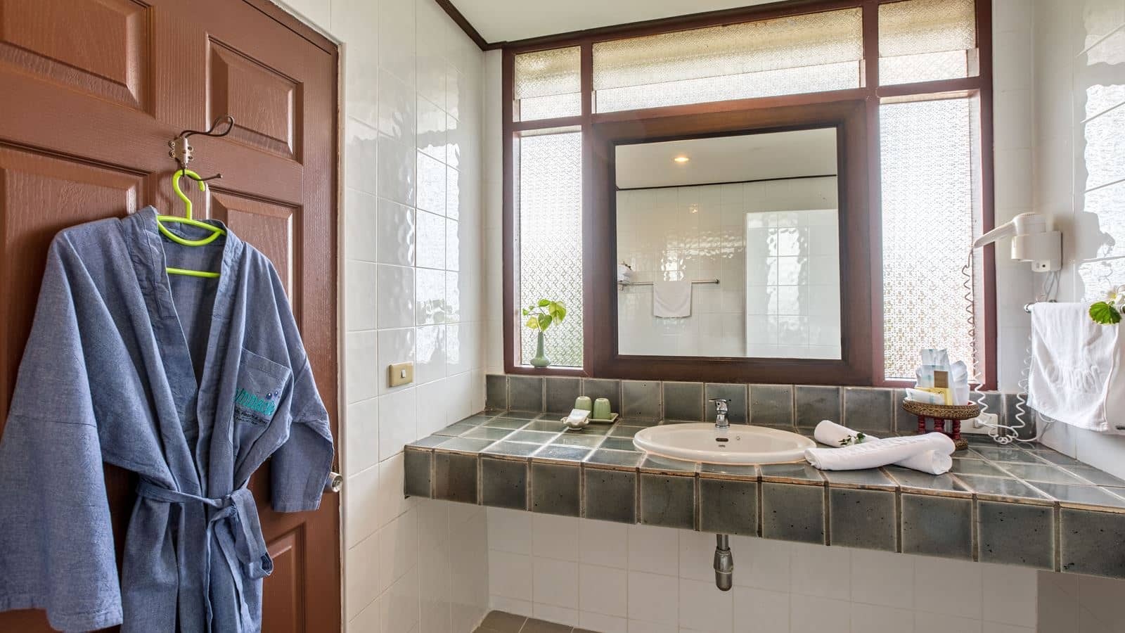 rooms-hotel-room