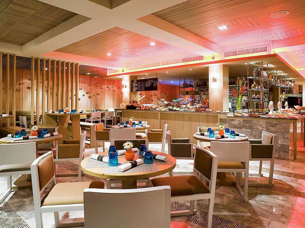 restaurants-the-beach-club-restaurant