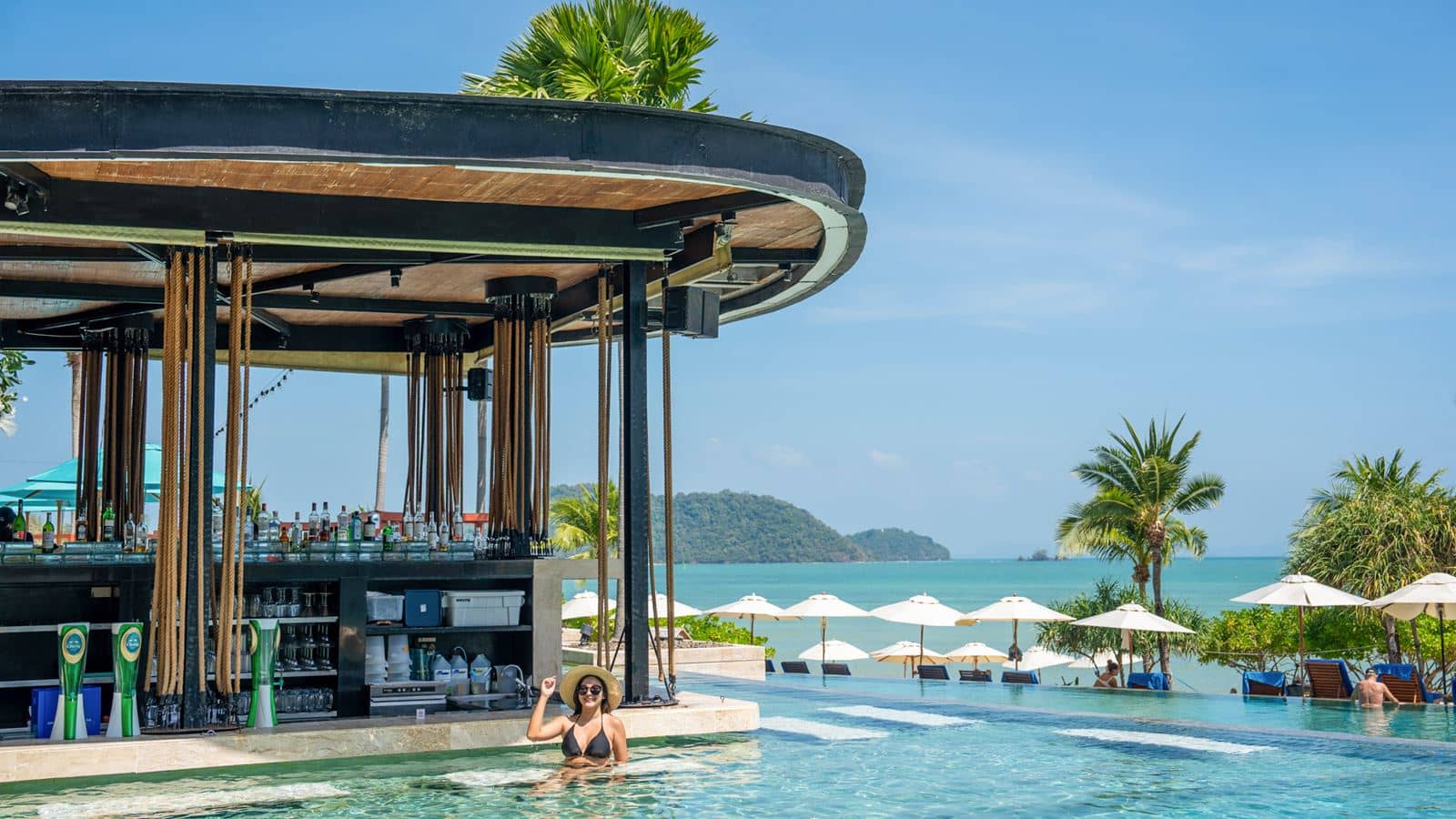 bars-edge-beach-club
