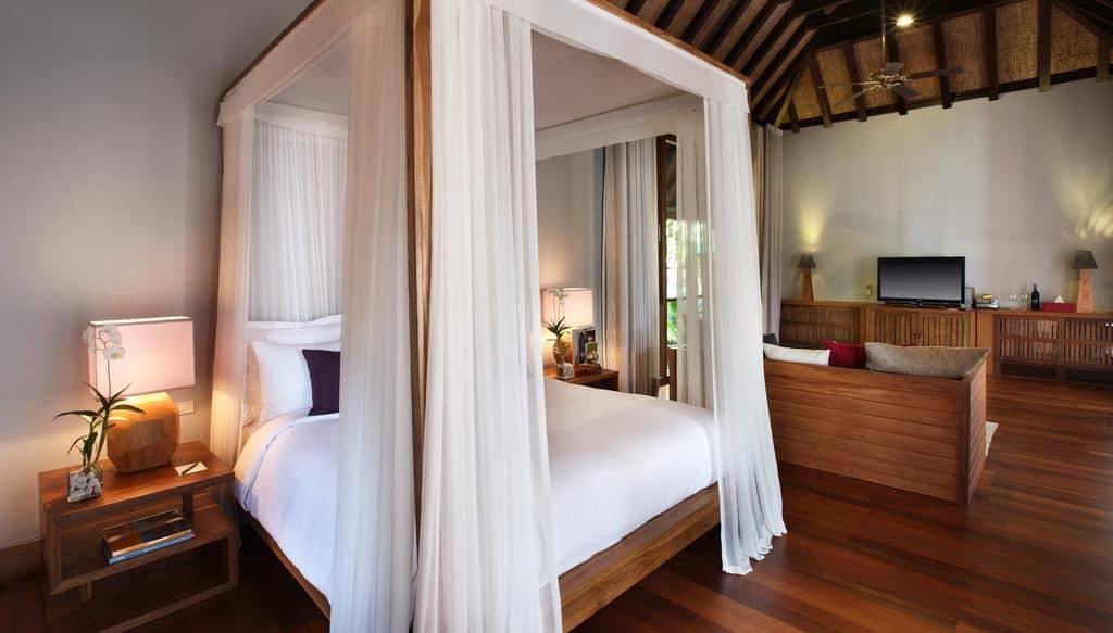 rooms-pool-villa-garden