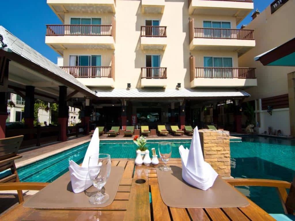 pools-outdoor-pool