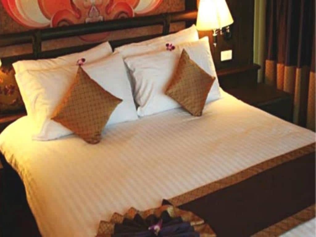 rooms-deluxe-room