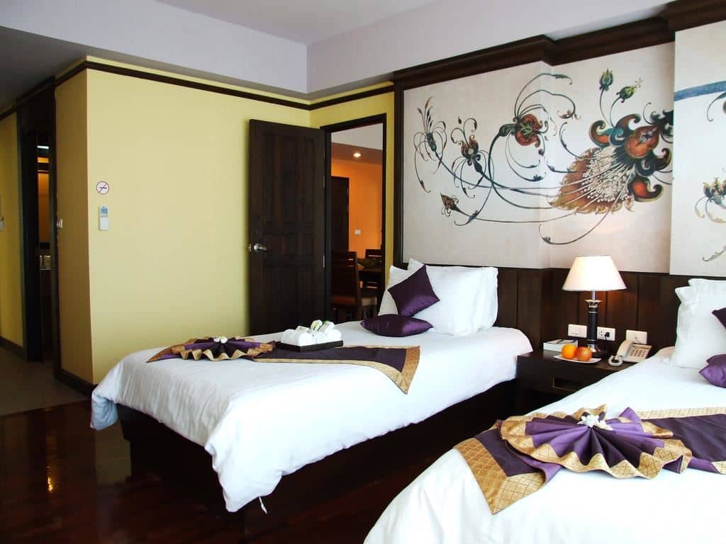 rooms-deluxe-room