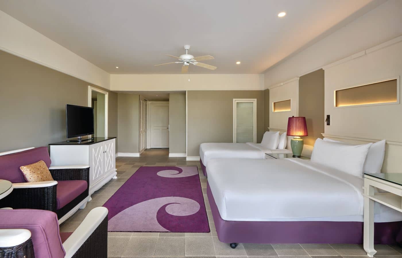 rooms-laguna-pool-view-twin-room