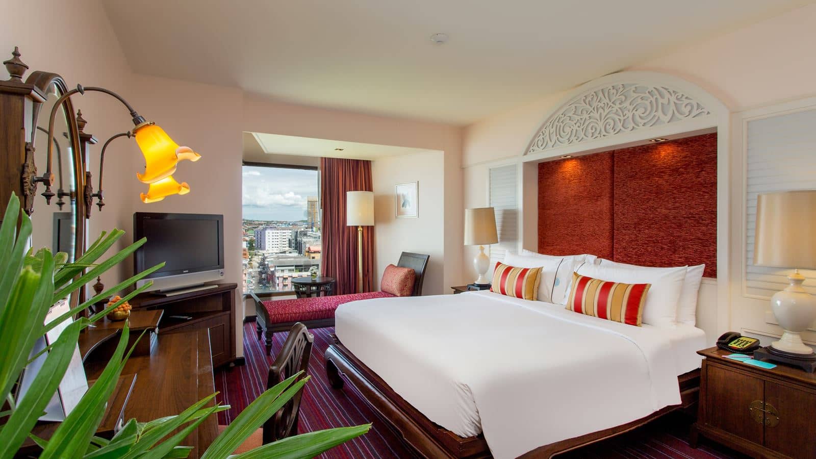 rooms-siam-suite