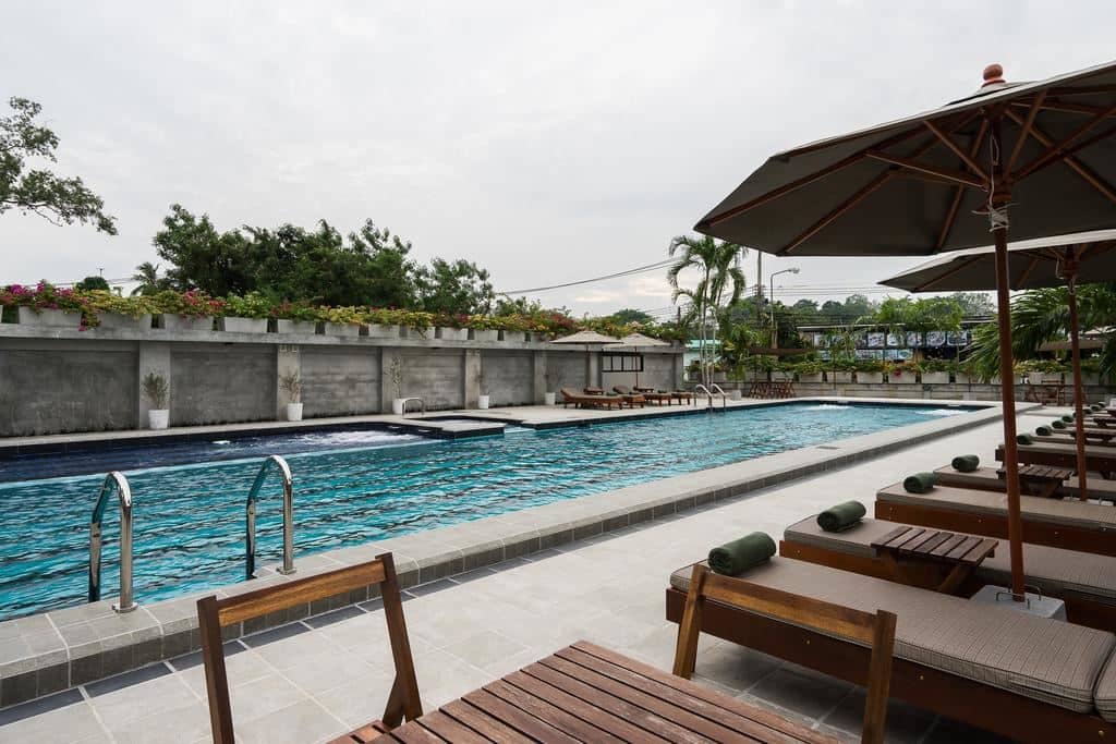 pools-outdoor-pool