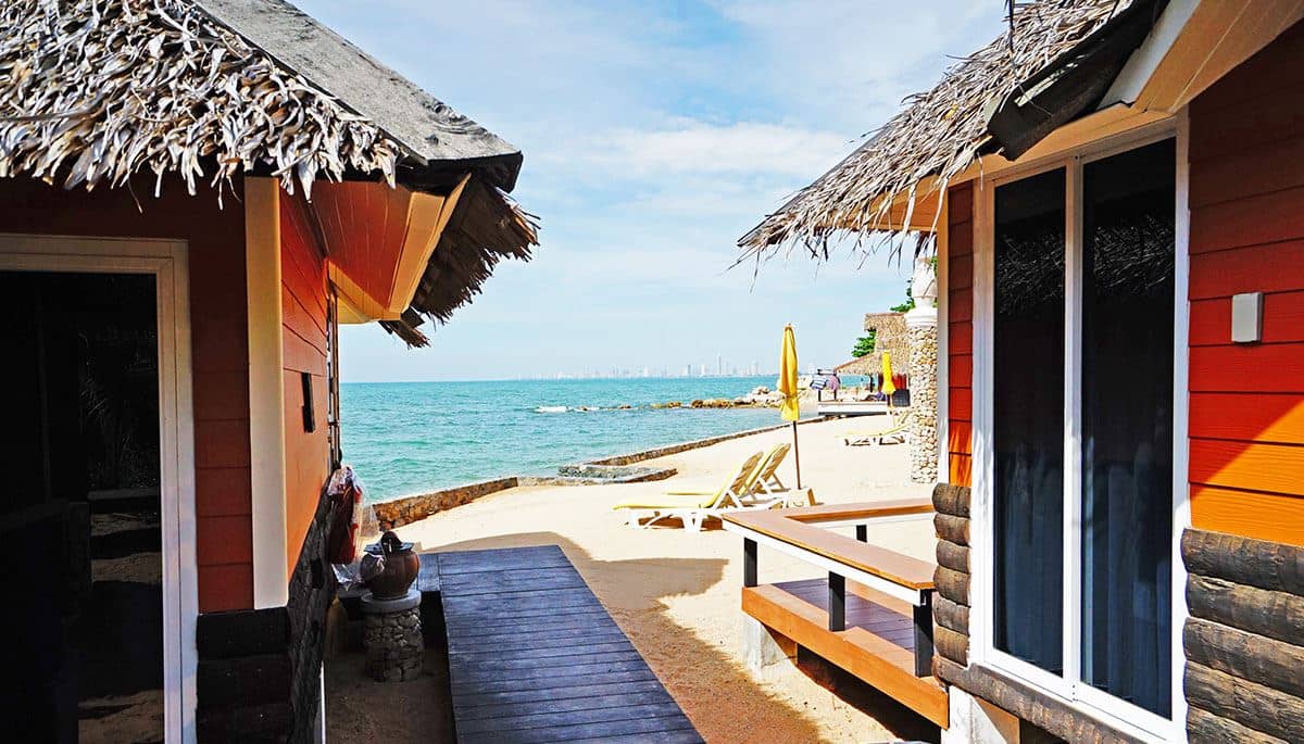 rooms-on-beach-premium